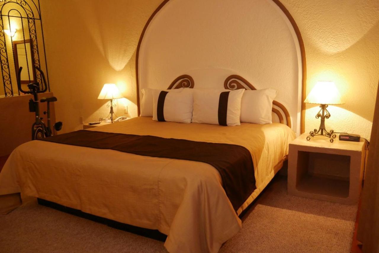 Real De Minas Tradicional 4* Querétaro