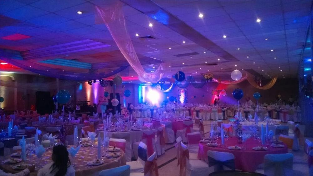 Real De Minas Tradicional 4* Querétaro
